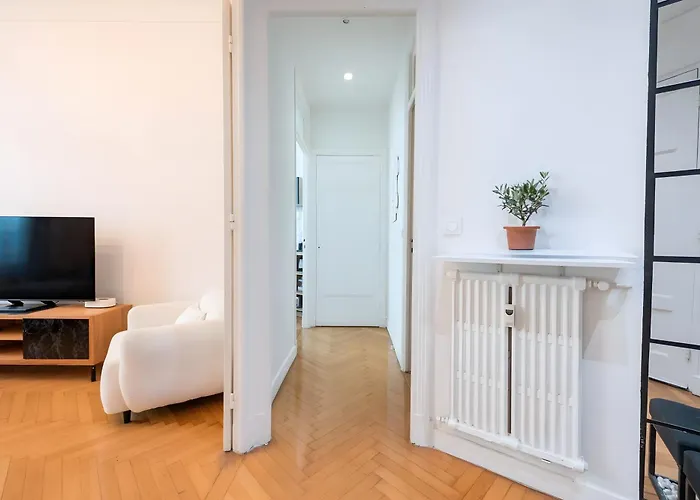 Azur Elegance Air Conditioning 8 Min Sleeps 6