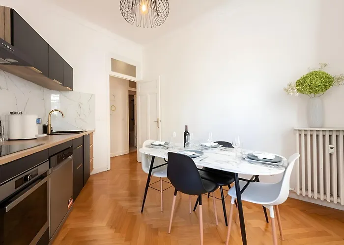 Azur Elegance Air Conditioning 8 Min Sleeps 6 Apartmán *